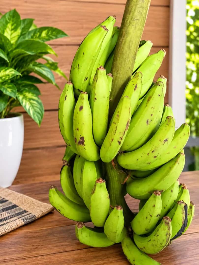 Banana (Saro)